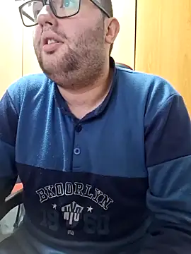 Snapshot of Javier_bear chatting on March 2025 10:08:02 PM Javier bear online show from March 2025 10:08:02 PM