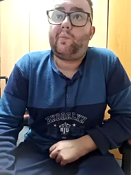 Snapshot of Javier_bear chatting on March 2025 02:51:02 PM Javier bear online show from March 2025 02:51:02 PM