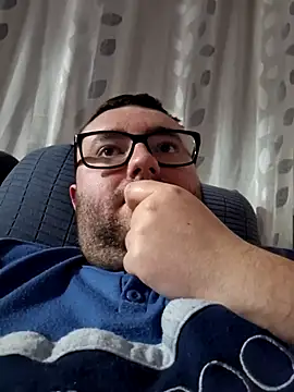 Snapshot of Javier_bear chatting on March 2025 10:32:02 PM Javier bear online show from March 2025 10:32:02 PM