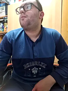 Snapshot of Javier_bear chatting on March 2025 11:20:01 PM Javier bear online show from March 2025 11:20:01 PM