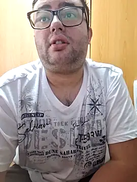 Snapshot of Javier_bear chatting on September 2025 09:42:02 AM Javier bear online show from September 2025 09:42:02 AM