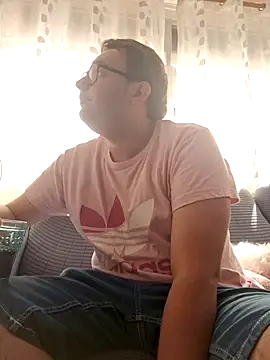 Snapshot of Javier_bear chatting on September 2025 10:06:01 AM Javier bear online show from September 2025 10:06:01 AM