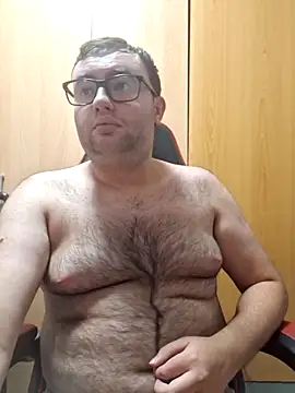 Snapshot of Javier_bear chatting on September 2025 09:51:01 PM Javier bear online show from September 2025 09:51:01 PM