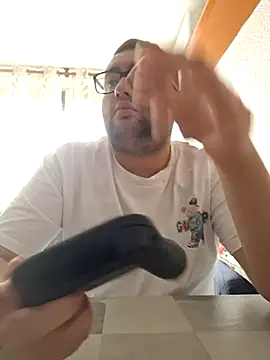 Snapshot of Javier_bear chatting on October 2025 10:33:01 AM Javier bear online show from October 2025 10:33:01 AM