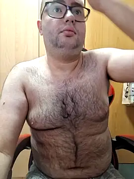 Snapshot of Javier_bear chatting on October 2025 08:45:02 AM Javier bear online show from October 2025 08:45:02 AM