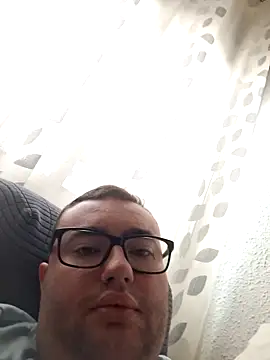 Snapshot of Javier_bear chatting on October 2025 08:00:02 AM Javier bear online show from October 2025 08:00:02 AM