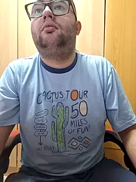 Snapshot of Javier_bear chatting on October 2025 09:30:01 AM Javier bear online show from October 2025 09:30:01 AM