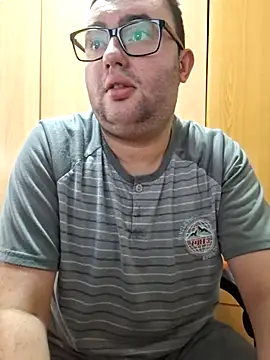 Snapshot of Javier_bear chatting on November 2025 11:19:01 AM Javier bear online show from November 2025 11:19:01 AM