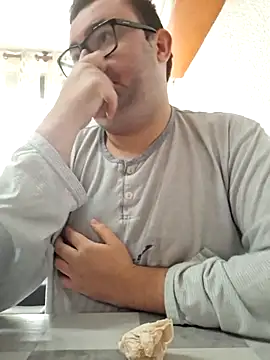 Snapshot of Javier_bear chatting on November 2025 09:13:02 AM Javier bear online show from November 2025 09:13:02 AM