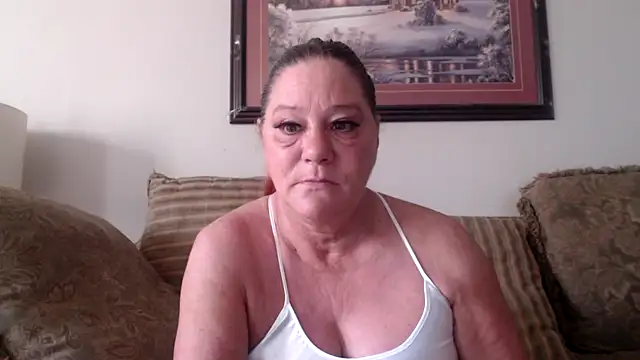 Snapshot of LexxiLeeds chatting on May 2026 11:05:02 AM LexxiLeeds online show from May 2026 11:05:02 AM