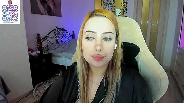 Snapshot of MoranaKit chatting on January 2025 09:15:01 AM MoranaKit online show from January 2025 09:15:01 AM