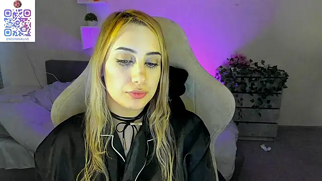 Snapshot of MoranaKit chatting on February 2025 11:43:02 AM MoranaKit online show from February 2025 11:43:02 AM