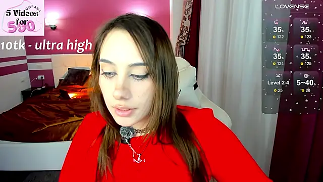 Snapshot of MoranaKit chatting on December 2025 05:44:02 PM MoranaKit online show from December 2025 05:44:02 PM