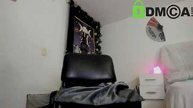 Snapshot of Lucyerobbie chatting on March 2025 04:38:02 AM Lucyerobbie online show from March 2025 04:38:02 AM