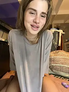 EmiliaCatalina online show from December 2024 02:43:01 AM