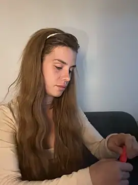 EmiliaCatalina online show from March 2026 11:42:02 PM