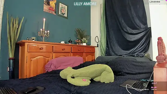 LillyAmore online show from May 2026 05:06:01 PM