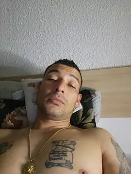 Zoltanioan26 online show from May 2026 04:07:01 AM