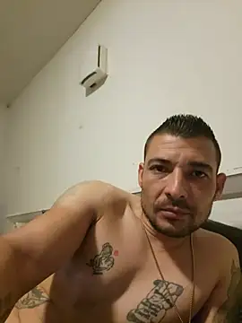 Zoltanioan26 online show from June 2026 09:53:02 PM