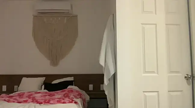 Snapshot of Aggbb chatting on February 2025 12:39:02 PM Aggbb online show from February 2025 12:39:02 PM