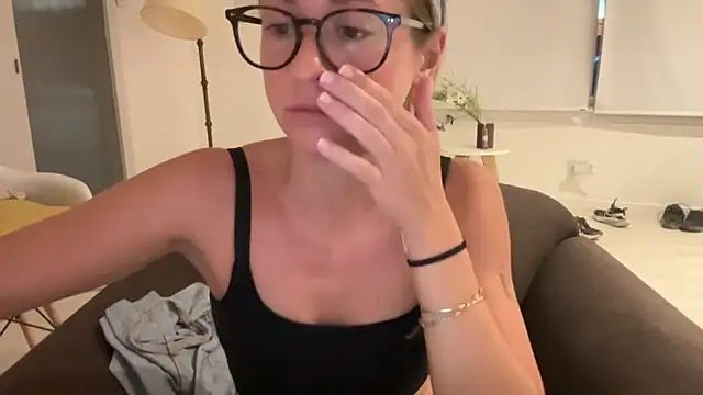 Snapshot of Aggbb chatting on March 2025 10:09:01 AM Aggbb online show from March 2025 10:09:01 AM