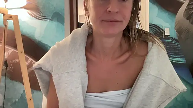 Snapshot of Aggbb chatting on March 2025 11:51:02 AM Aggbb online show from March 2025 11:51:02 AM