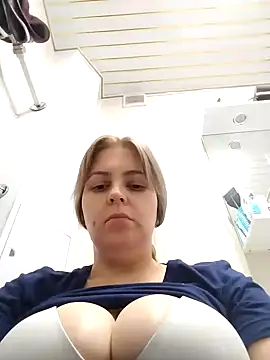 Snapshot of Lady_nice_cat chatting on February 2025 03:04:01 PM Lady nice cat online show from February 2025 03:04:01 PM