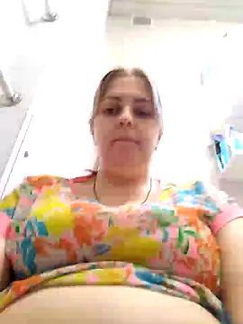 Snapshot of Lady_nice_cat chatting on February 2025 01:05:01 PM Lady nice cat online show from February 2025 01:05:01 PM