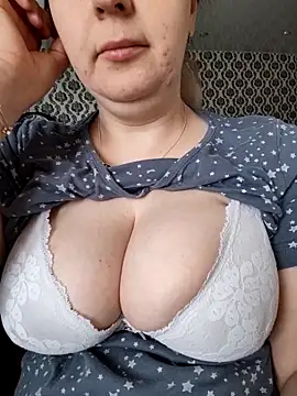 Snapshot of Lady_nice_cat chatting on December 2025 02:49:01 AM Lady nice cat online show from December 2025 02:49:01 AM