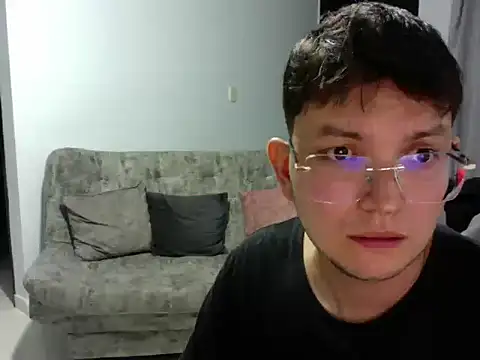 unoxestres online show from December 2025 03:24:01 AM