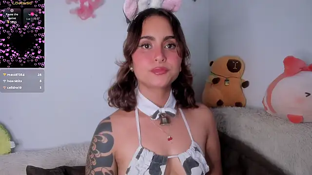 Snapshot of Violette-Ramirez01 chatting on October 2025 09:46:01 PM Violette-Ramirez01 online show from October 2025 09:46:01 PM