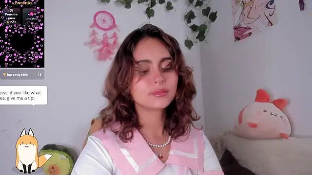 Snapshot of Violette-Ramirez01 chatting on October 2025 09:15:02 PM Violette-Ramirez01 online show from October 2025 09:15:02 PM