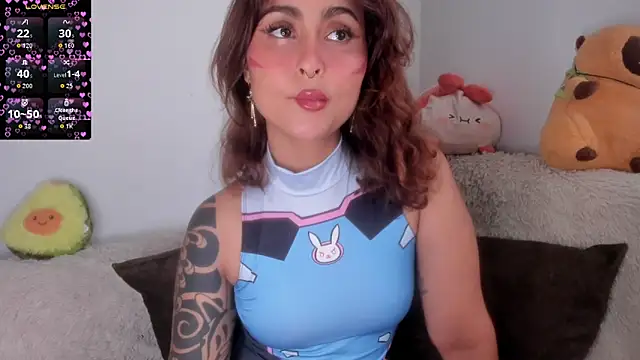 Snapshot of Violette-Ramirez01 chatting on November 2025 06:32:01 PM Violette-Ramirez01 online show from November 2025 06:32:01 PM