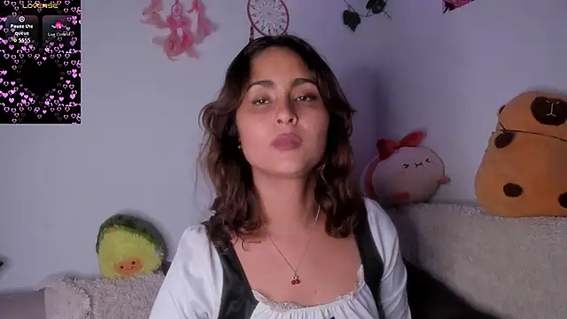 Snapshot of Violette-Ramirez01 chatting on November 2025 10:42:02 PM Violette-Ramirez01 online show from November 2025 10:42:02 PM