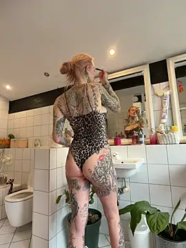 Stella-Kink online show from February 2026 11:11:02 AM