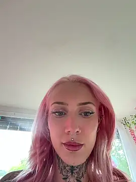 Snapshot of Stella-Kink chatting on May 2026 11:18:02 AM Stella-Kink online show from May 2026 11:18:02 AM
