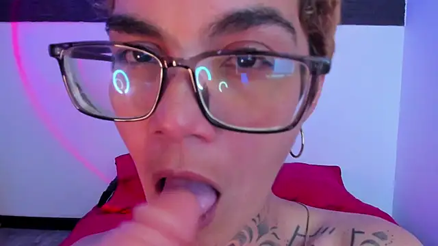 anaroman01 online show from December 2024 02:30:02 AM