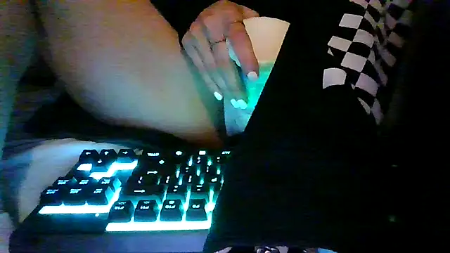 Snapshot of thepeachiestprincesss chatting on July 2026 05:49:01 AM thepeachiestprincesss online show from July 2026 05:49:01 AM