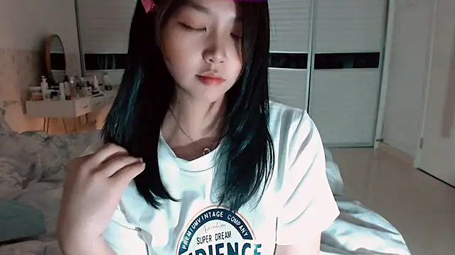 -Lucky Girl online show from November 2025 01:35:02 PM