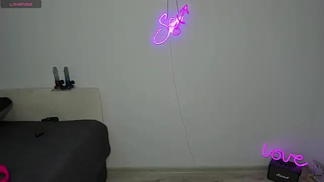 Snapshot of Bitch_Coin chatting on October 2025 12:52:02 PM Bitch Coin online show from October 2025 12:52:02 PM