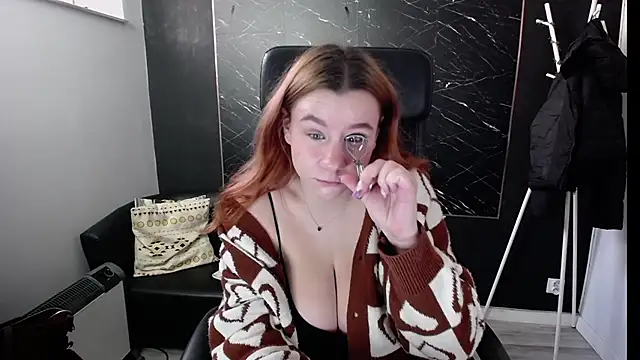 littleviki7 online show from February 2025 07:44:01 AM