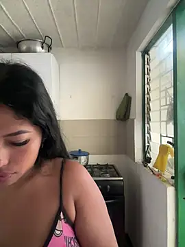 emmyjhonson07 online show from March 2026 01:30:01 PM