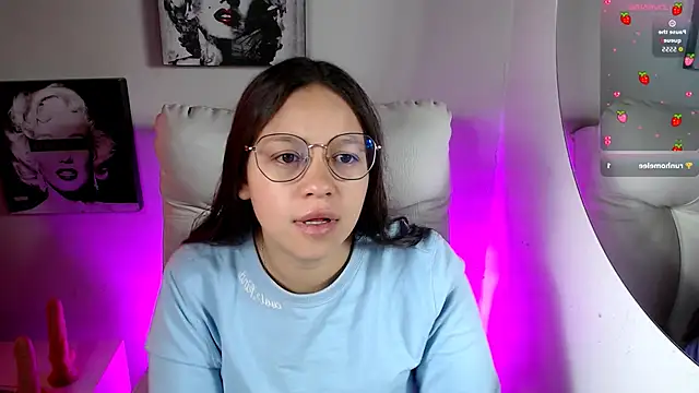 Snapshot of SamanthaRoldaan chatting on January 2026 01:38:02 PM SamanthaRoldaan online show from January 2026 01:38:02 PM