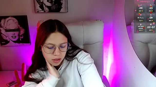 Snapshot of SamanthaRoldaan chatting on February 2026 02:34:01 PM SamanthaRoldaan online show from February 2026 02:34:01 PM