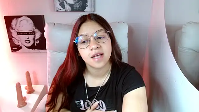 Snapshot of SamanthaRoldaan chatting on February 2026 02:18:01 PM SamanthaRoldaan online show from February 2026 02:18:01 PM