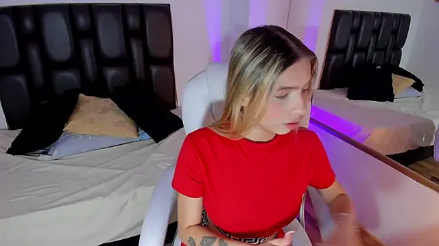 lana-rosse online show from March 2025 07:17:01 PM