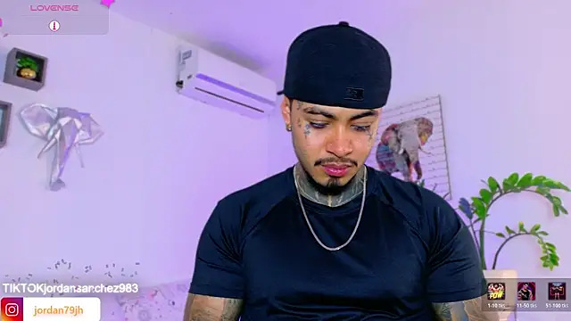 JordanSmiith  online show from April 2026 08:28:02 PM