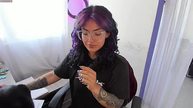 witchviolet online show from January 2025 08:38:02 PM