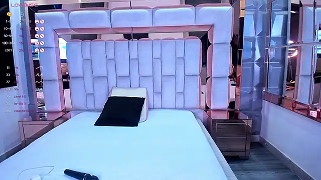 Snapshot of samantasm chatting on January 2025 03:52:02 AM samantasm online show from January 2025 03:52:02 AM