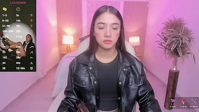 Snapshot of Antonella_Grayy chatting on April 2026 11:09:01 AM Antonella Grayy online show from April 2026 11:09:01 AM